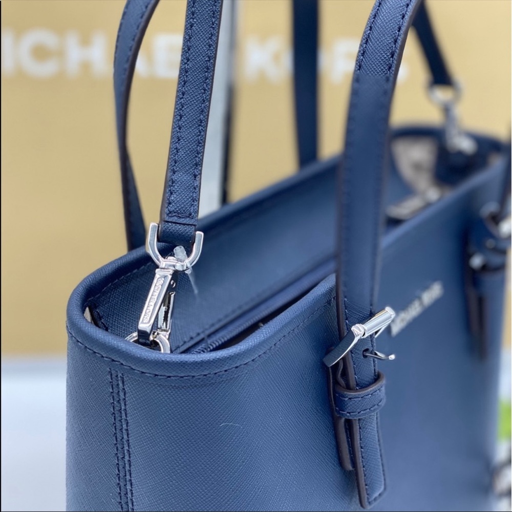 MICHAEL KORS EXTRA-SMALL TOP-ZIP TOTE NAVY - Picture 10 of 16